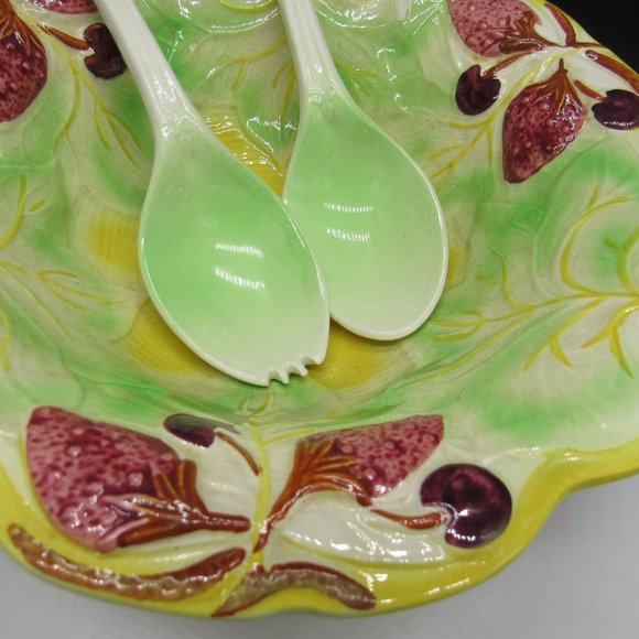 VINTAGE CARLTON WARE THREE PIECE SALAD SERVER. 9 1/2 INCHES IN DIAMETER. - Picture 3 of 9